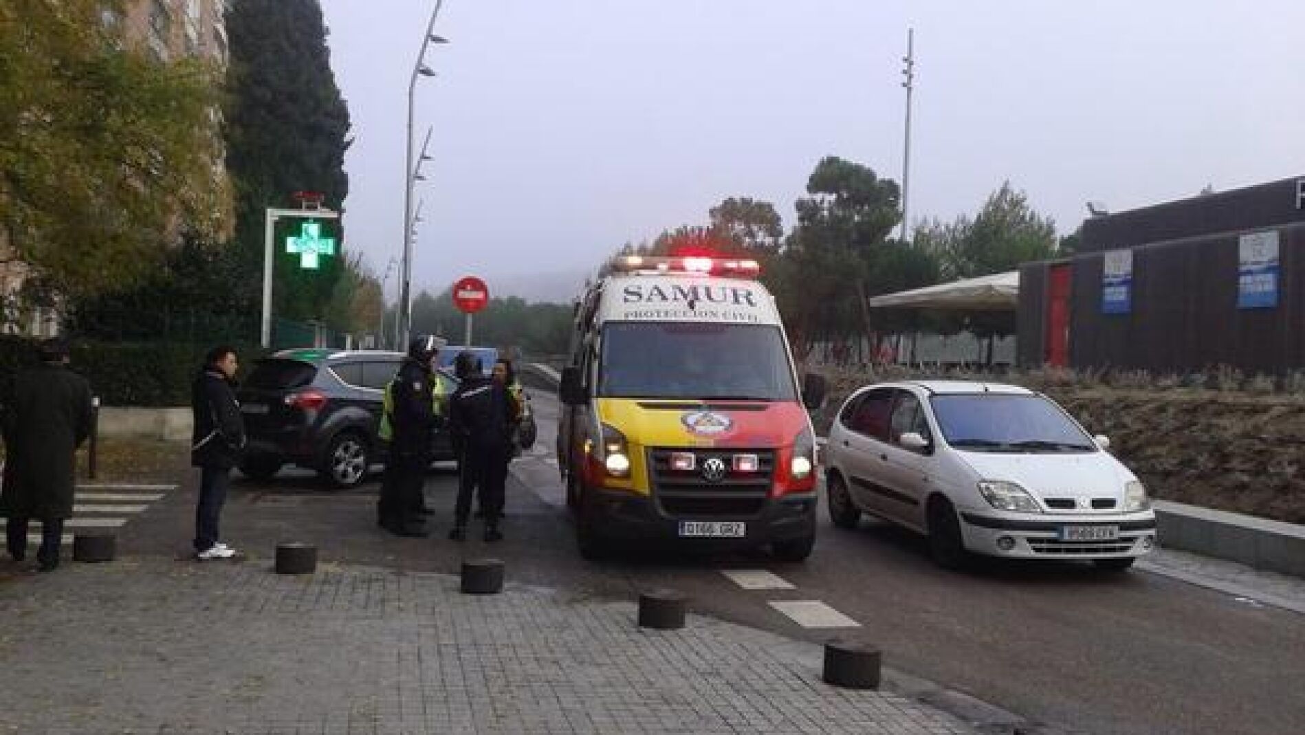 Ambulancia del Samur en el Atl&eacute;tico-Deportivo