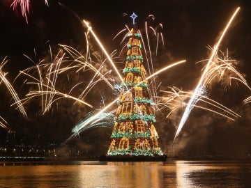 El peso del árbol flotante de Río de Janeiro es de 542 toneladas