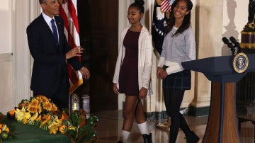 Las hijas de Obama, durante el Día de Acción de Gracias