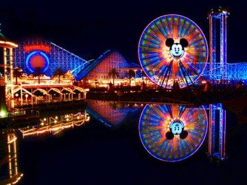 Parque de atracciones Disneyland de Anaheim (California, EE.UU.).