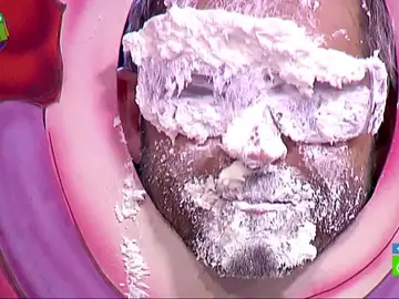 Frank Blanco recibe todos los tartazos Frank Blanco recibe todos los tartazos