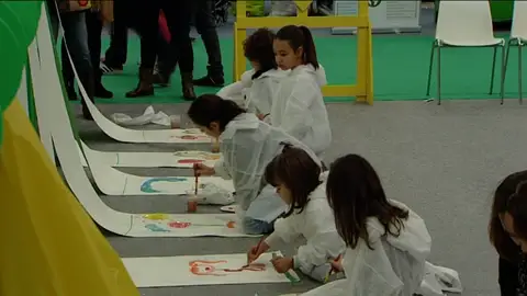 Construir un coche, cuidar una mascota o jugar a ser policía, actividades en Dabadum 2014 Construir un coche, cuidar una mascota o jugar a ser policía, actividades en Dabadum 2014