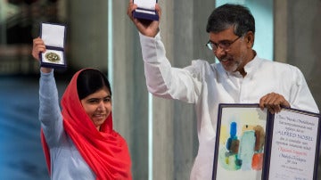 Malala y el presidente de la Marcha Global contra el Trabajo Infantil, el indio Kailash Satyarthi, reciben el nobel de la Paz