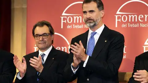 El Rey Felipe VI junto a Artur Mas El Rey Felipe VI junto a Artur Mas