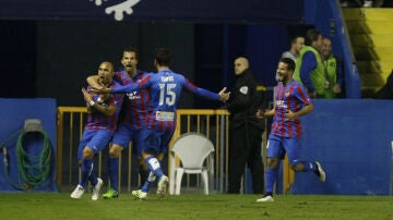 Rafael Martins marcando un gol