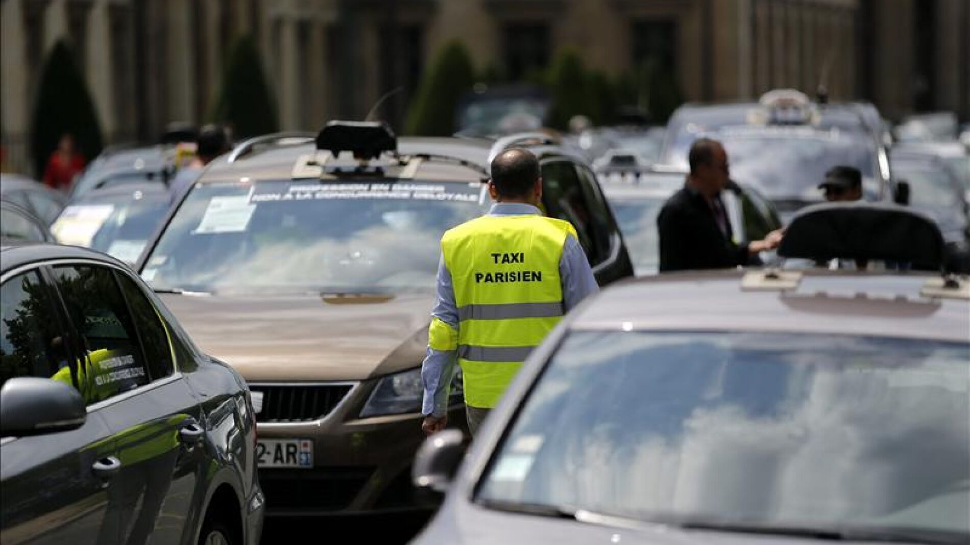 Taxistas protestan en Par&iacute;s