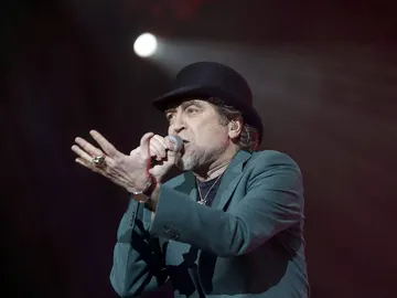 El mánager de Joaquín Sabina confirma que el concierto del martes en Madrid "sigue en pie" El mánager de Joaquín Sabina confirma que el concierto del martes en Madrid "sigue en pie"