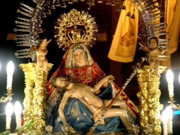 Virgen de la Piedad de la iglesia de San Pedro Apóstol de Santa Olalla