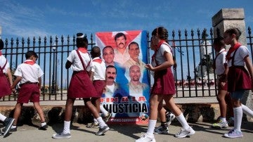 Cartel de la 'Red Avispa' en Cuba