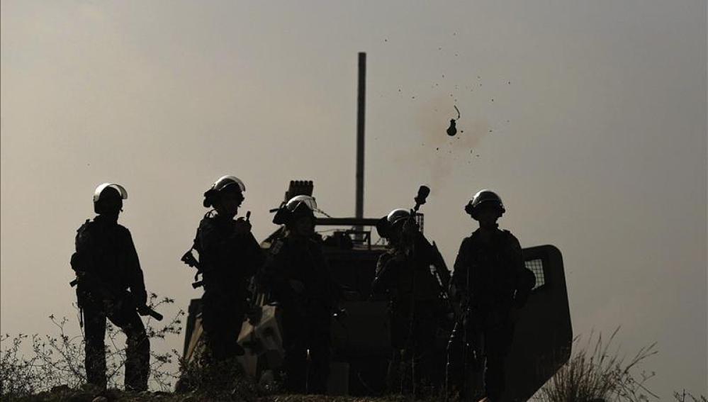 Soldados israelíes, durante un enfrentamiento