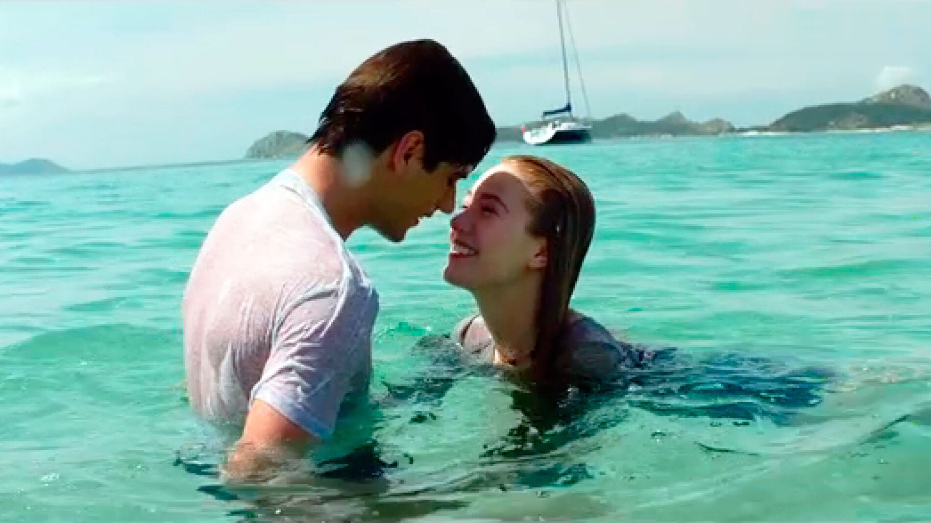 Álex Maruny y Charlotte Vega