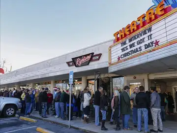 Salas de cine proyectan 'The Interview' Salas de cine proyectan 'The Interview'