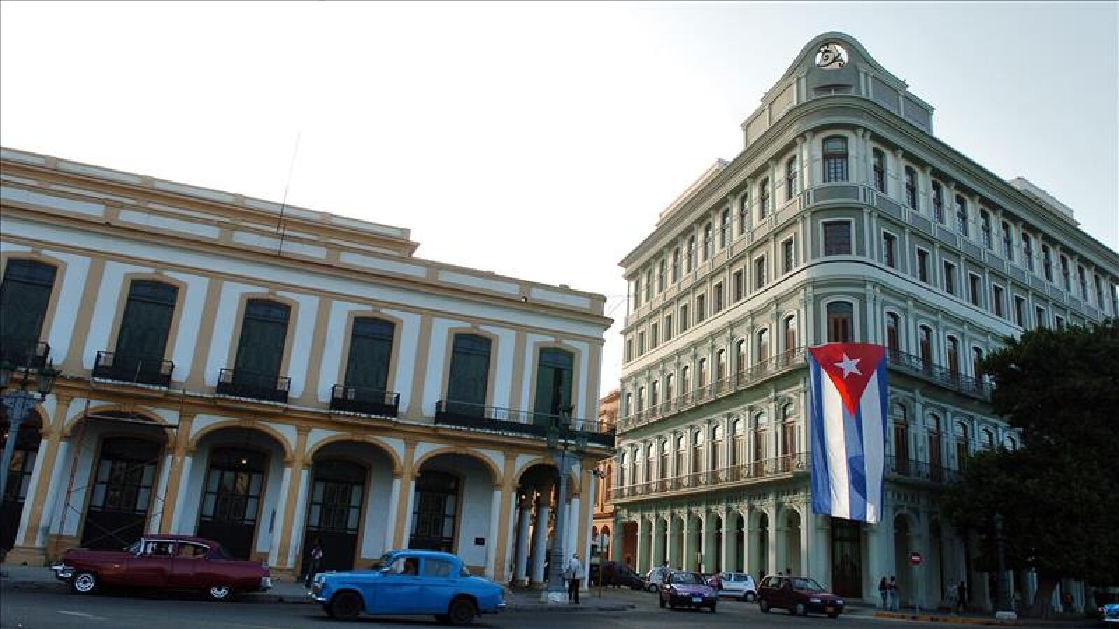 Cuba ampliará salas de internet en 2015 y creará áreas de wi-fi