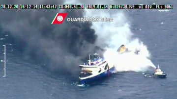 El ferry 'Norman Atlantic', en llamas