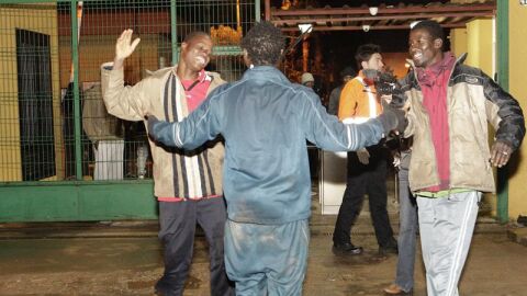 Inmigrantes llegan a Melilla