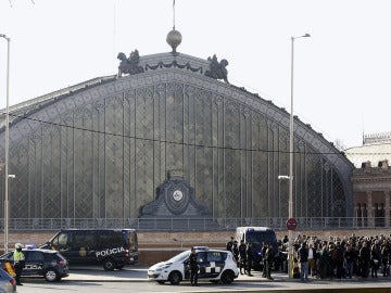 Desalojan la estación de Atocha por un aviso de bomba