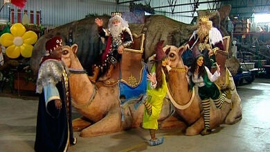 Los Reyes Magos reciben las últimas cartas antes de comenzar a repartir regalos