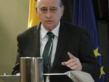 Fernández Díaz en rueda de prensa Fernández Díaz en rueda de prensa