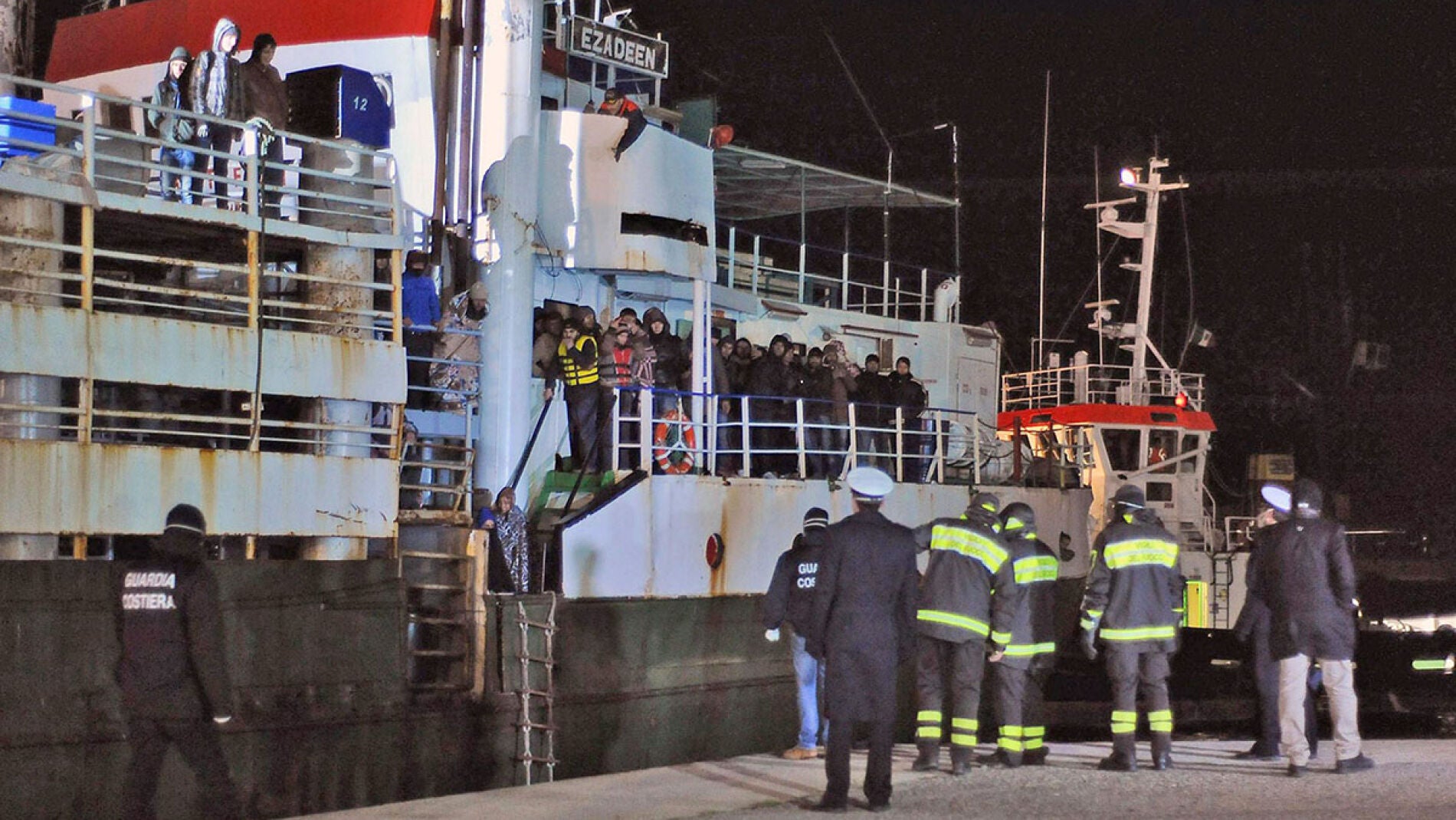 Llegada del 'Ezadeen' al puerto italiano