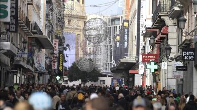 Señales luminosas regularán esta Navidad el acceso peatonal a las calles Carmen y Preciados