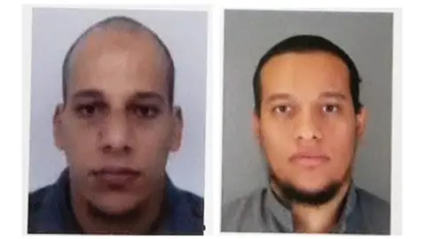 Los dos sospechosos de la masacre en el Charlie Hebdo Los dos sospechosos de la masacre en el Charlie Hebdo