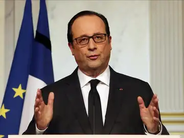 Hollande se dirige a la nación durante un discurso en el Palacio del Eliseo Hollande se dirige a la nación durante un discurso en el Palacio del Eliseo
