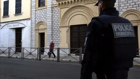 Al menos 11 detenidos en la región de París relacionados con los atentados Al menos 11 detenidos en la región de París relacionados con los atentados