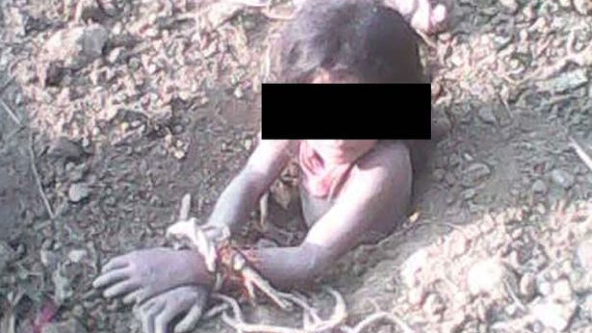 Un padre intenta enterrar viva a su hija porque era una ni&ntilde;a