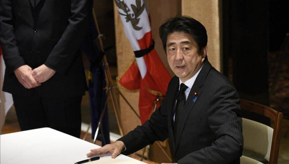 Japón promete 200 millones de dólares a los países que luchen contra el IS