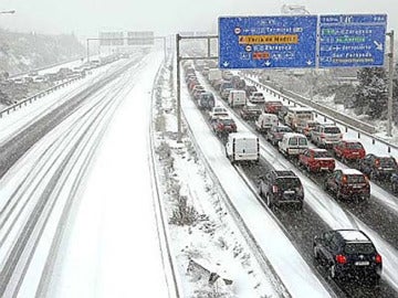 Nevada en la autovía de Madrid.