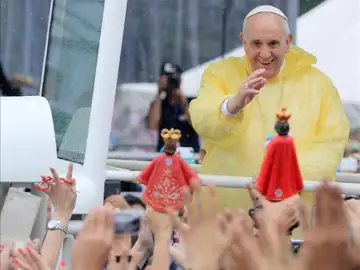 Cientos de miles de personas acuden a la misa papal en Manila Cientos de miles de personas acuden a la misa papal en Manila