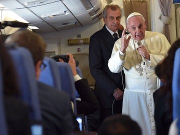 El Papa Francisco, en un vuelo