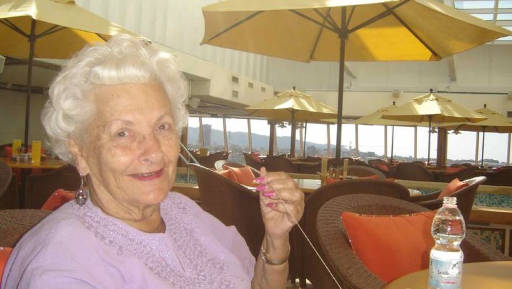 La viuda vive en un crucero constante