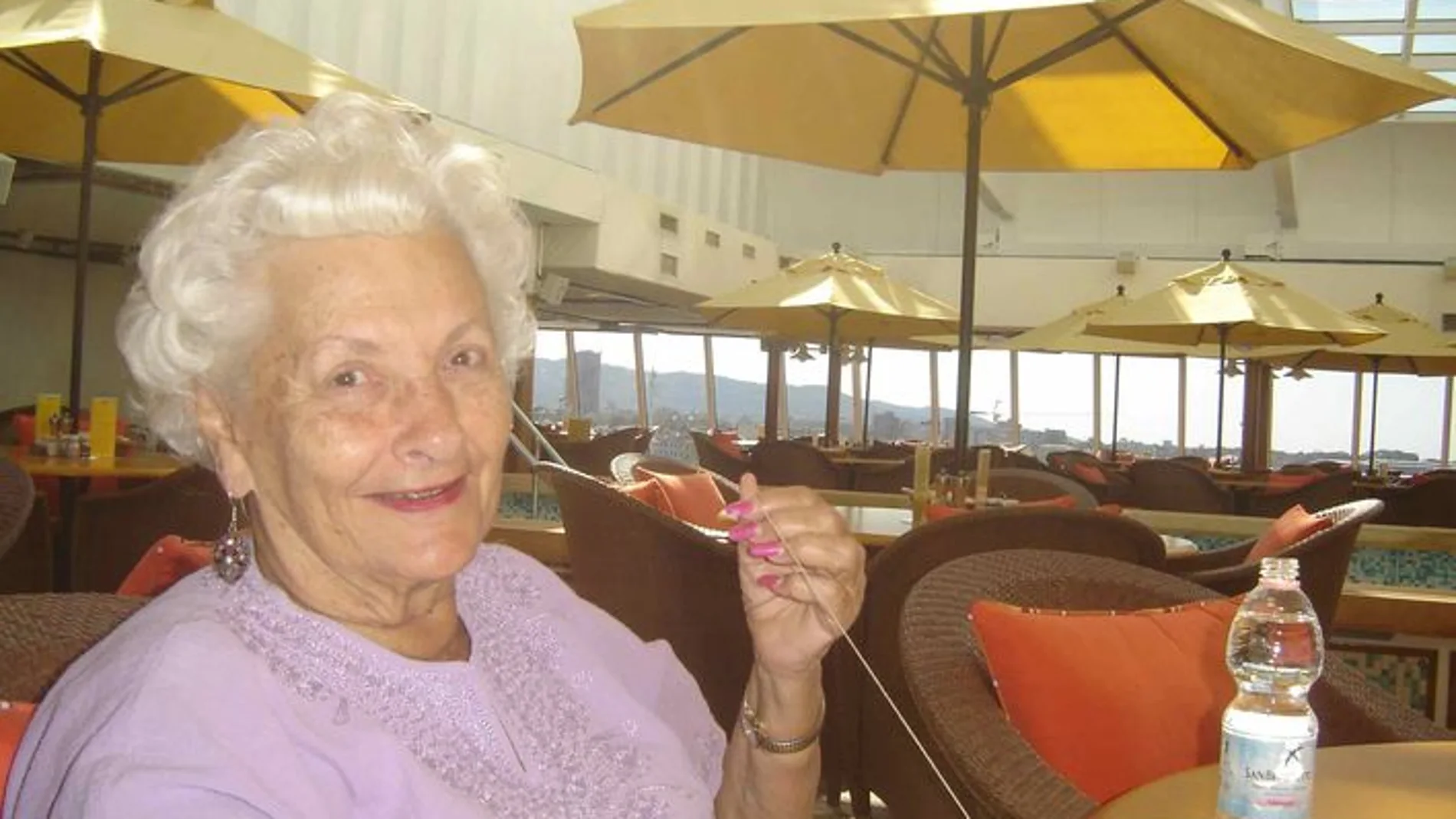 La viuda vive en un crucero constante La viuda vive en un crucero constante