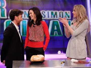 Jennifer Connelly, Pablo Motos y Anna Simon en El Hormiguero 3.0 Jennifer Connelly, Pablo Motos y Anna Simon en El Hormiguero 3.0
