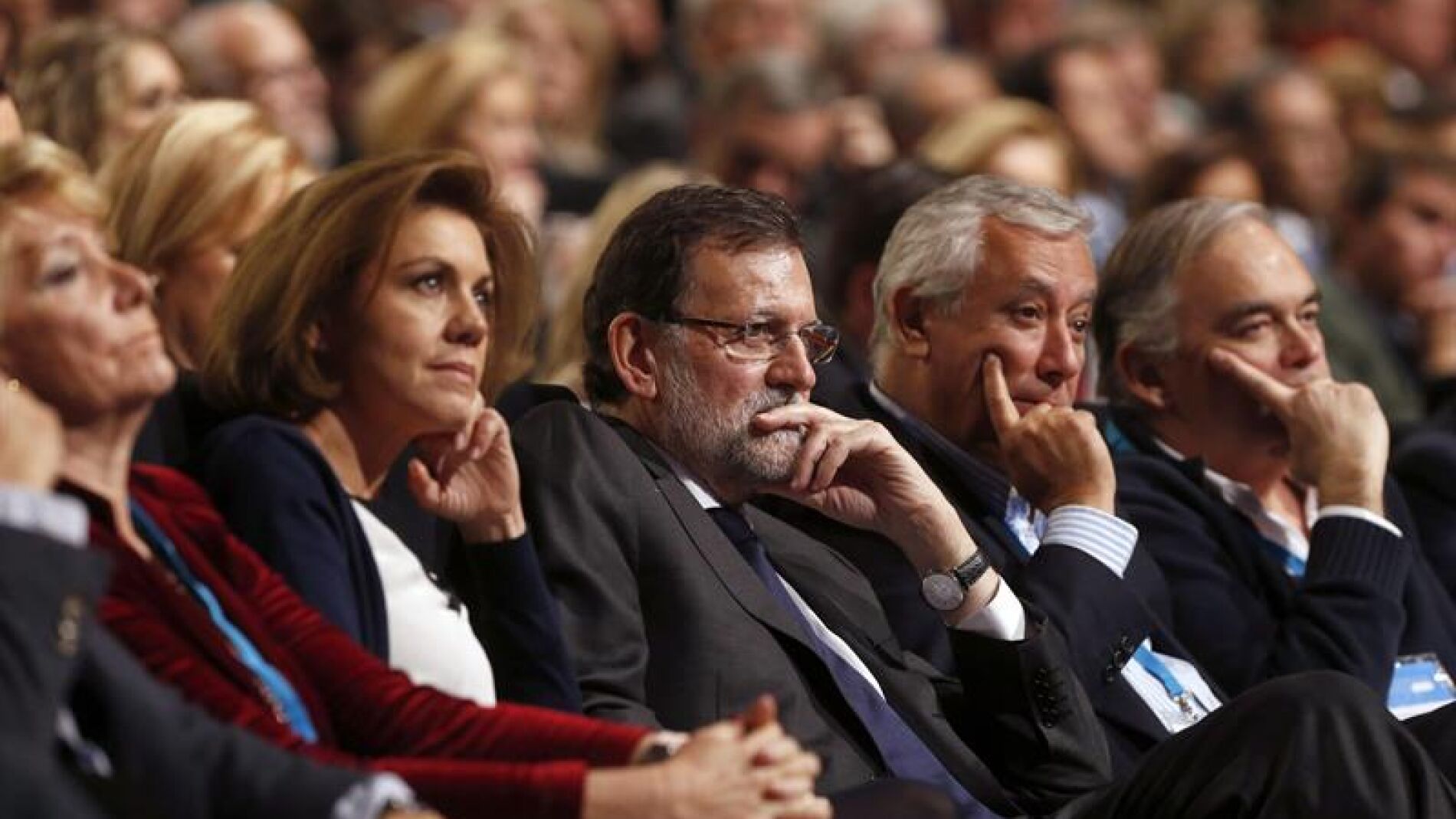 Mariano Rajoy, junto a Mar&iacute;a Dolores de Cospedal y Javier Arenas