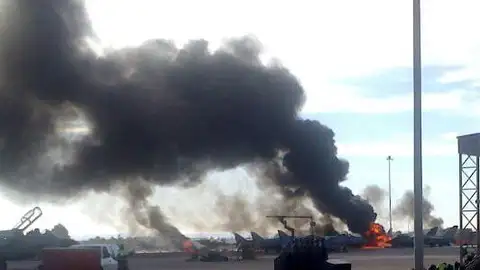 Al menos dos muertos al estrellarse un avión en Albacete Al menos dos muertos al estrellarse un avión en Albacete