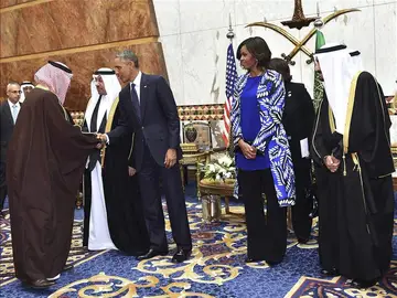 Obama y el rey saudí estrechan la estratégica relación de sus dos países Obama y el rey saudí estrechan la estratégica relación de sus dos países