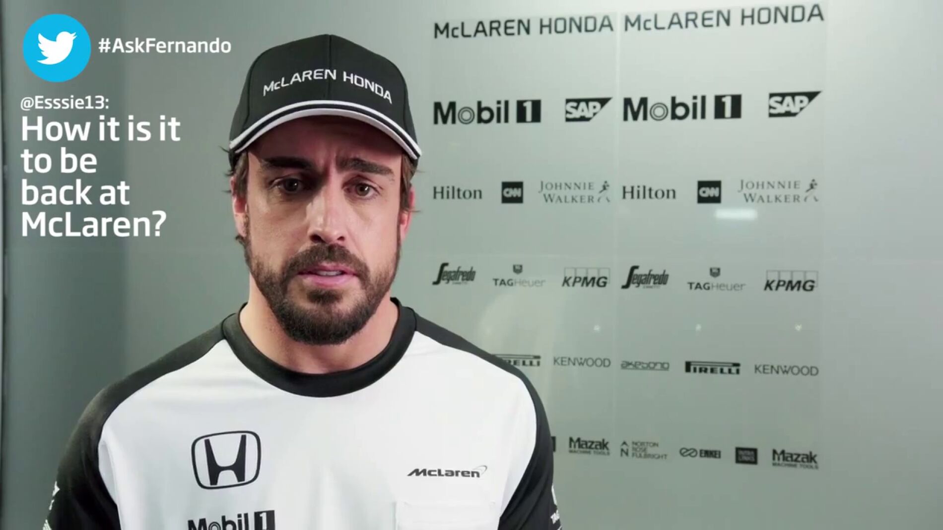 Fernando Alonso responde a los internautas