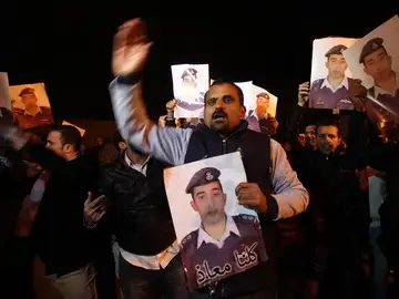 El padre del piloto jordano secuestrado El padre del piloto jordano secuestrado