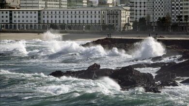 Las temperaturas bajan este sábado, día en el que 5 provincias están en alerta por viento y fenómenos costeros