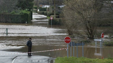 Alerta por fuerte viento en gran parte de España durante el fin de semana