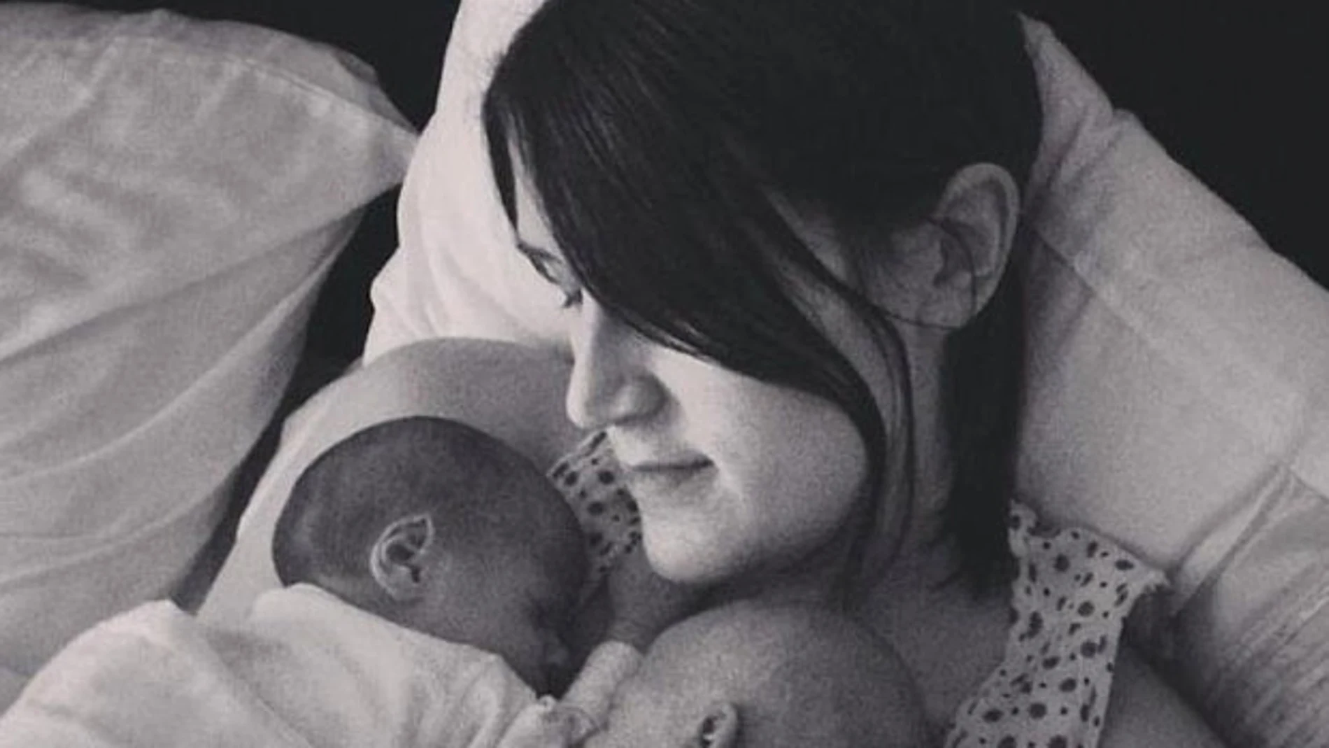 Una mujer sin órganos reproductores da a luz a gemelas Una mujer sin órganos reproductores da a luz a gemelas