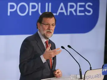 Rajoy acusa a Mas de anteponer los intereses de partido a los intereses de los catalanes Rajoy acusa a Mas de anteponer los intereses de partido a los intereses de los catalanes