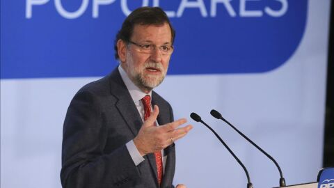 Rajoy acusa a Mas de anteponer los intereses de partido a los intereses de los catalanes