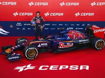 Sainz, junto al nuevo Toro Rosso