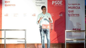 Pedro Sánchez pide el voto para la "política limpia" que construya "una Valencia con honra"