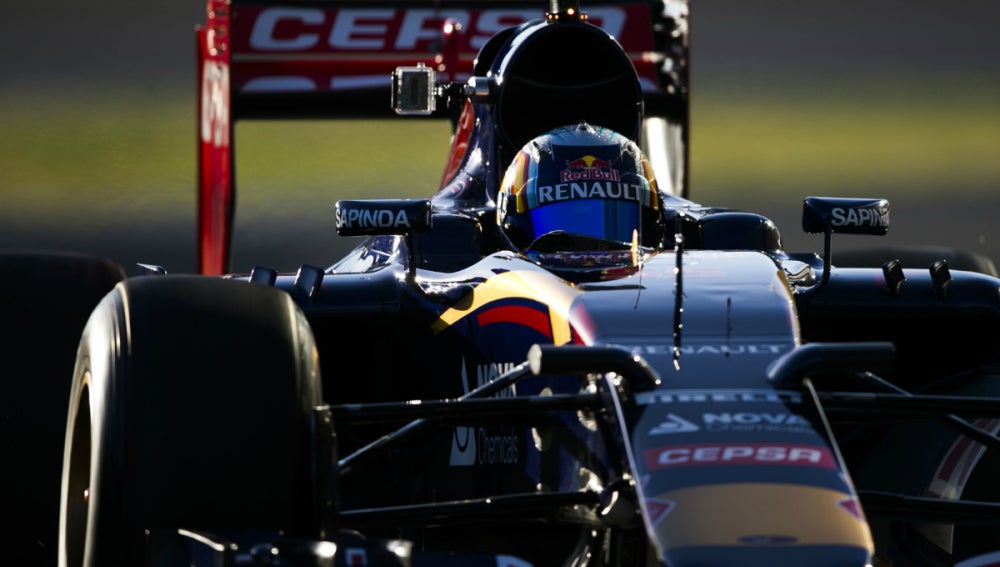Carlos Sainz 'juega' con la luz de Jerez