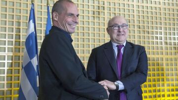 Los ministros de Finanzas de Francia y Grecia