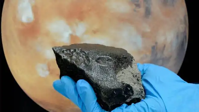 Imagen del meteorito NWA 7034